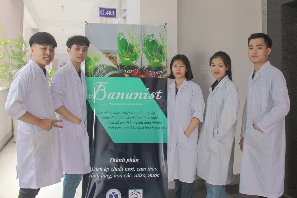 Dự án “Nghiên cứu và sản xuất sản phẩm Bananist từ cây chuối hột hỗ trợ điều trị bệnh tiểu đường” của sinh viên khoa Công nghệ Thực phẩm tham dự SV.STARTUP-2020