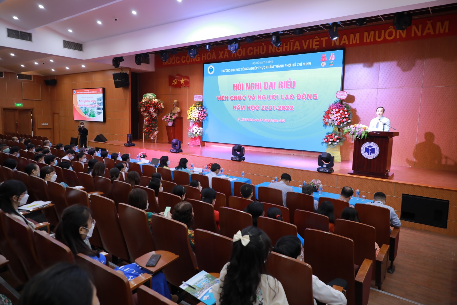 Hội nghị đại biểu viên chức, người lao động trường ĐH Công nghiệp Thực phẩm TPHCM năm học 2021-2022